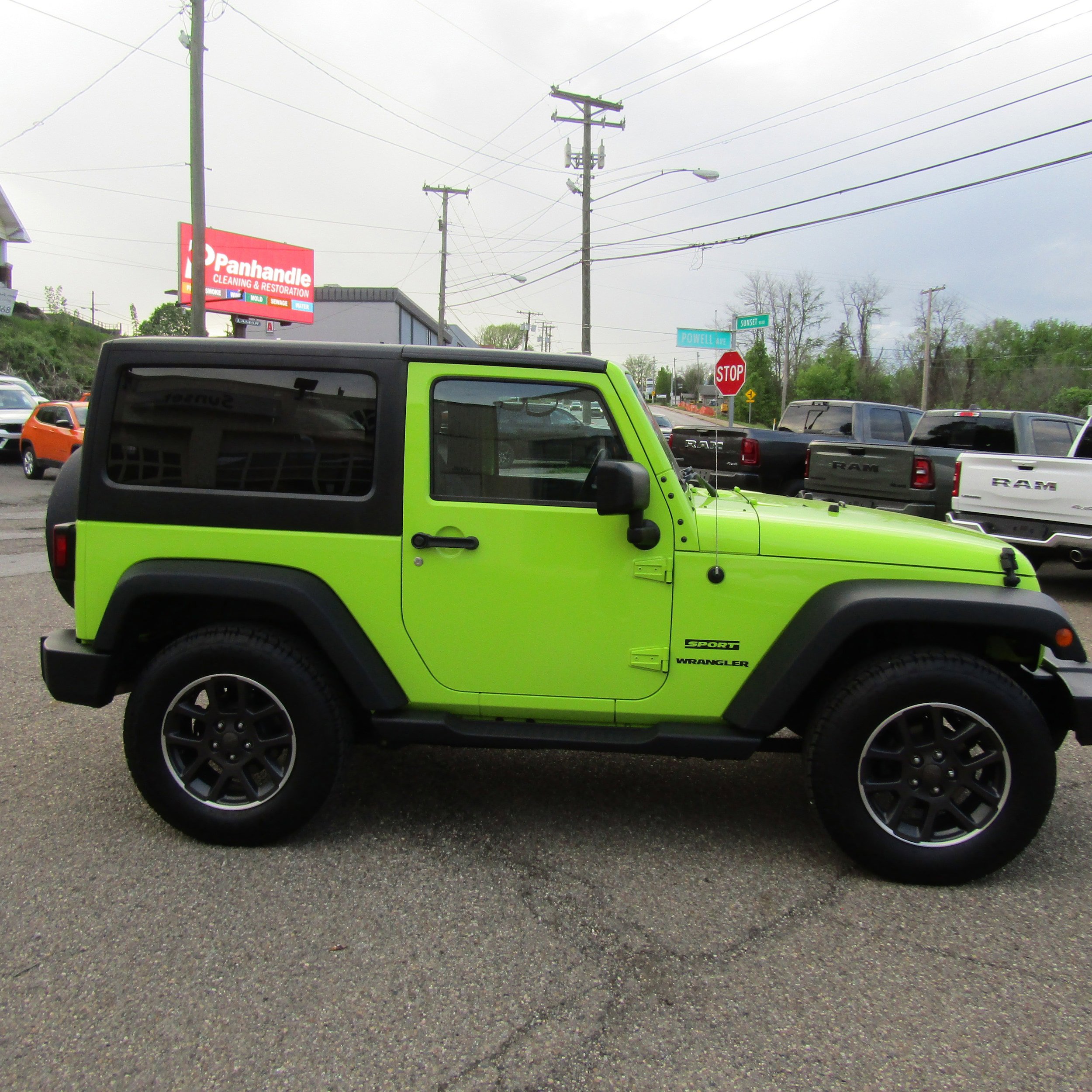 Used 2017 Jeep Wrangler Sport AWD/4WD image 6