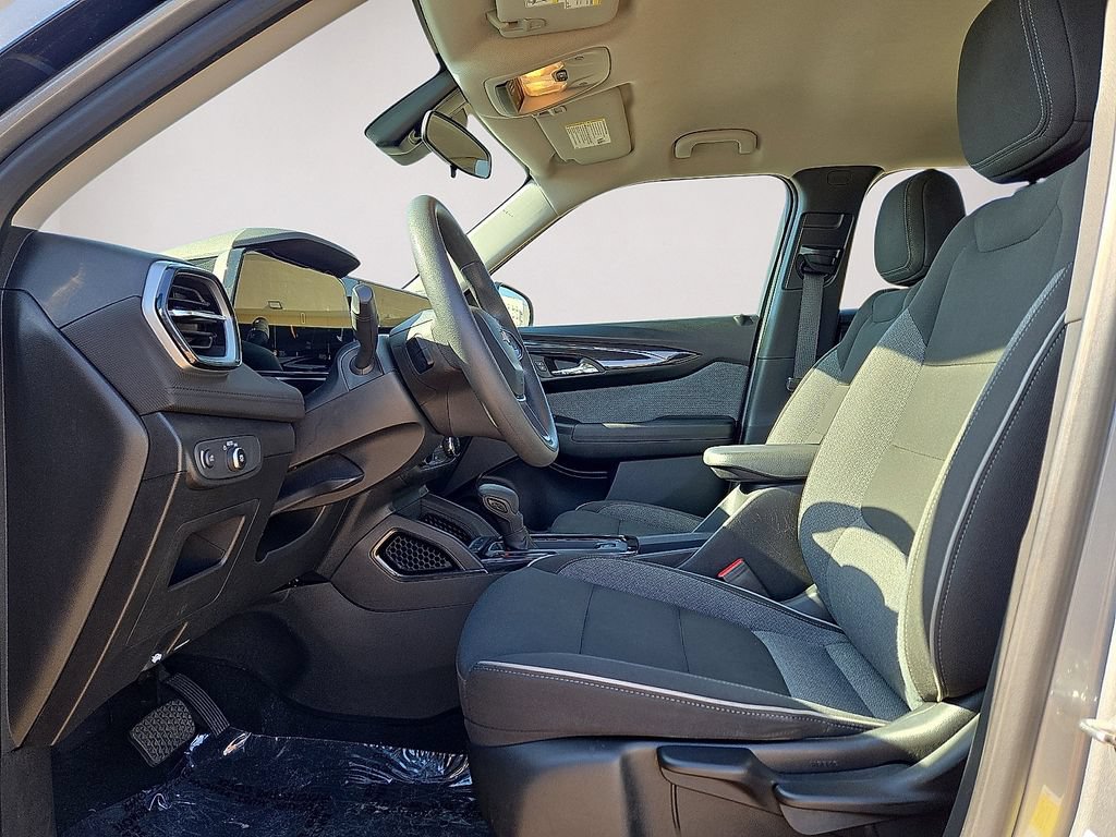 Used 2024 Chevrolet TrailBlazer LS FWD image 21