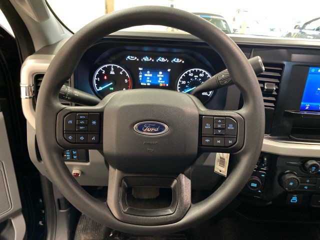 New 2025 Ford F550 4x4 Regular Cab Super Duty image 13