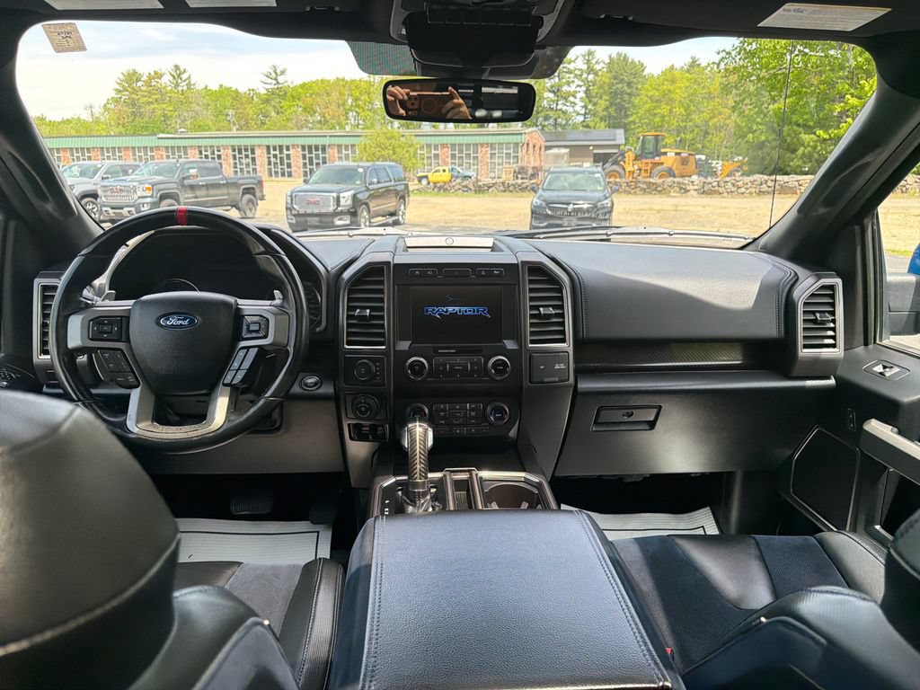 Used 2019 Ford F150 Raptor w/ Equipment Group 802A Luxury AWD/4WD image 17