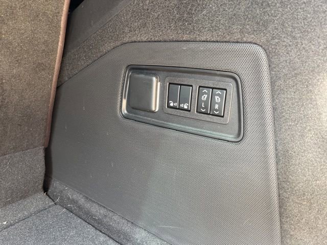 Used 2023 Cadillac Escalade V AWD/4WD image 50