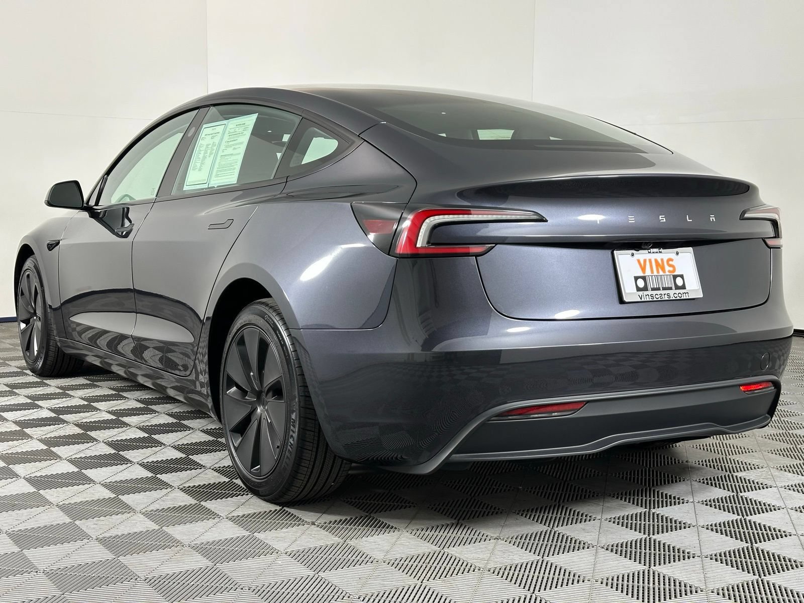 Used 2024 Tesla Model 3 Standard Range RWD image 36