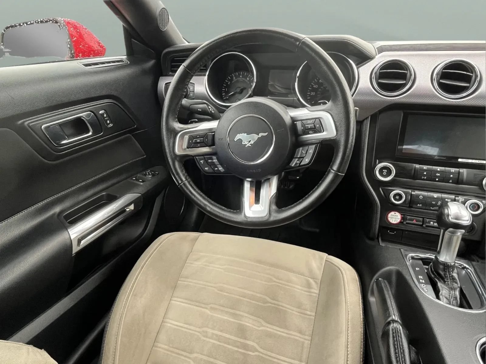 Used 2016 Ford Mustang Coupe RWD image 9