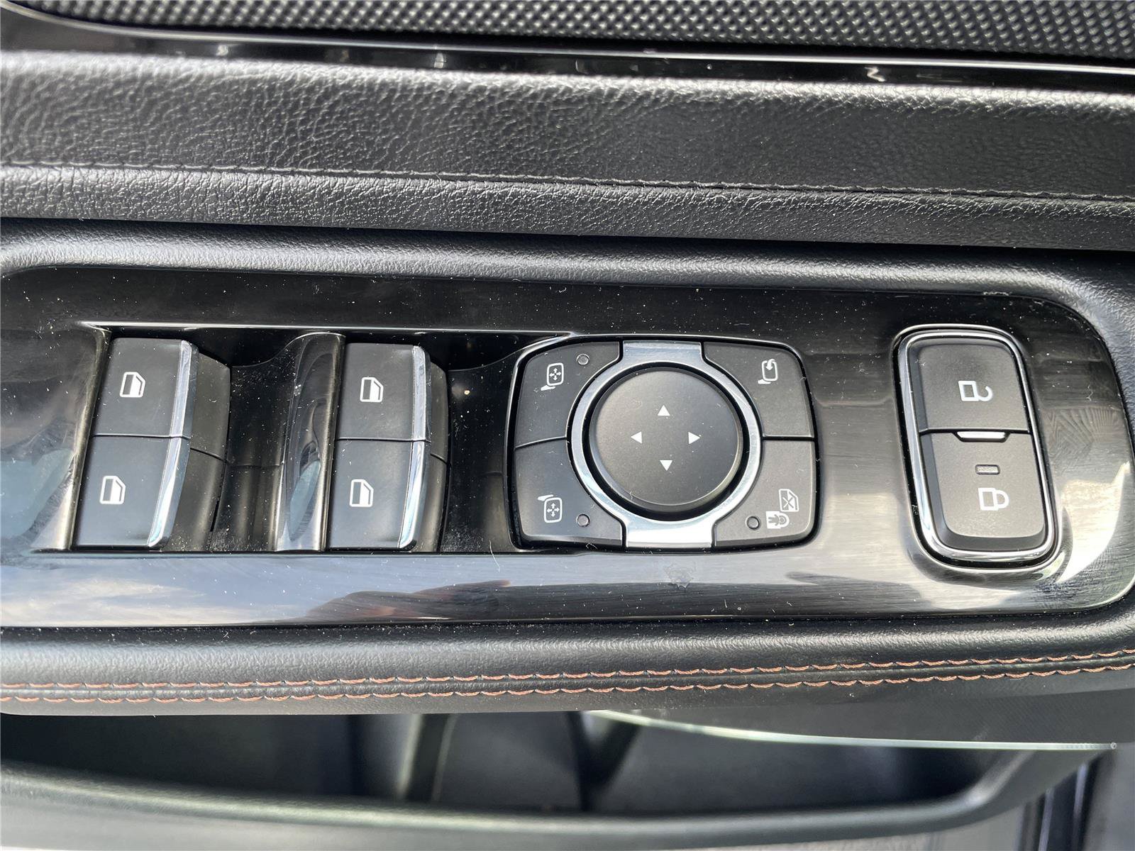 Used 2023 Lincoln Aviator Reserve AWD/4WD image 13