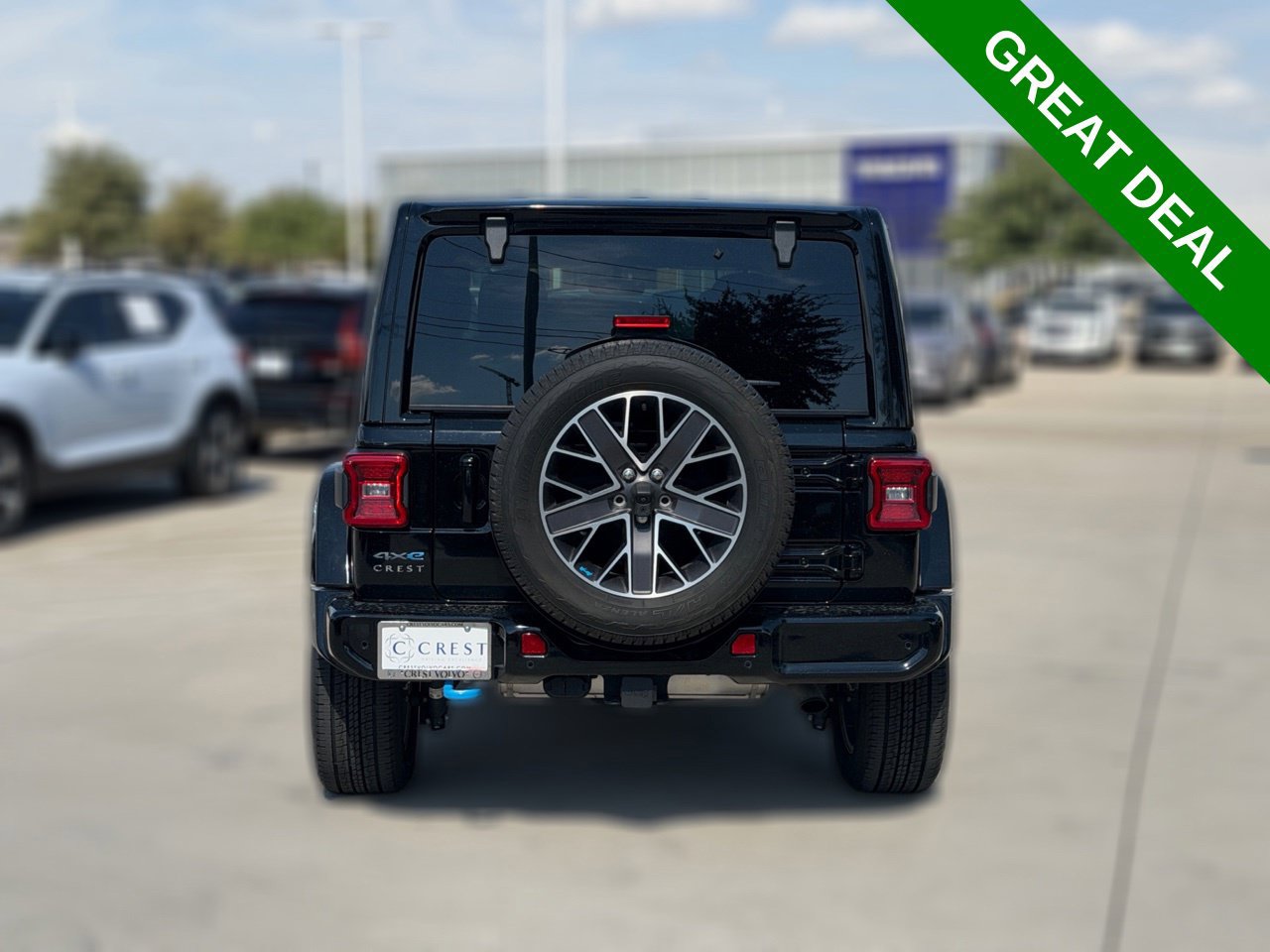 Used 2023 Jeep Wrangler Unlimited Sahara AWD/4WD image 7