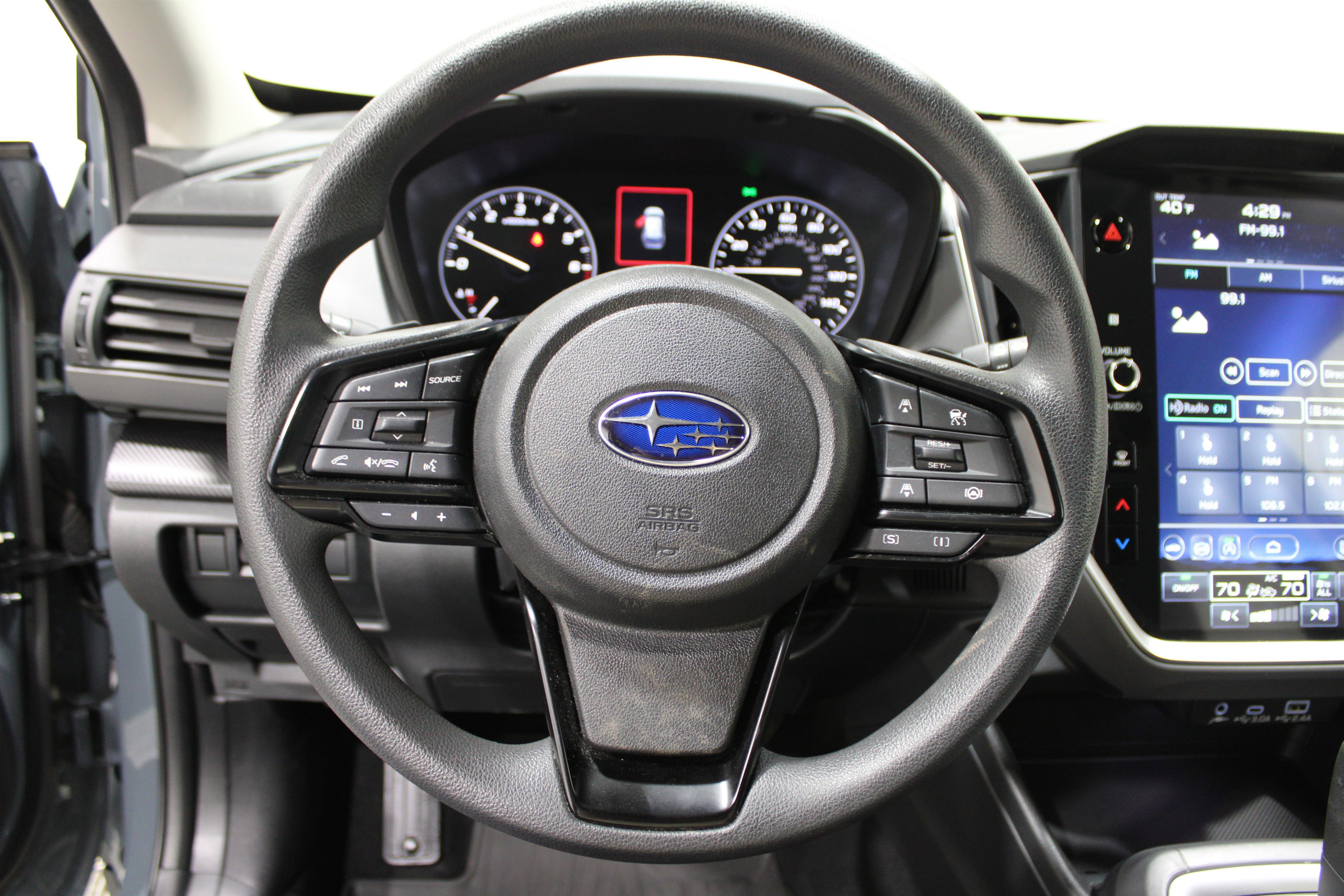 Used 2025 Subaru Crosstrek 2.0i Premium image 9