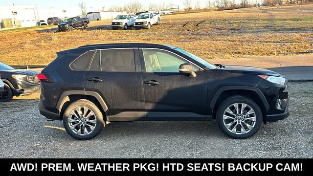 Used 2021 Toyota RAV4 XLE Premium image 28