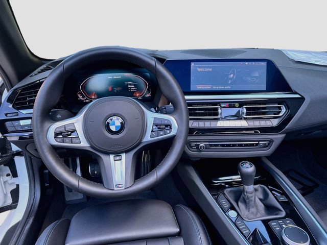 Used 2026 BMW Z4 M40i w/ Premium Package RWD image 24