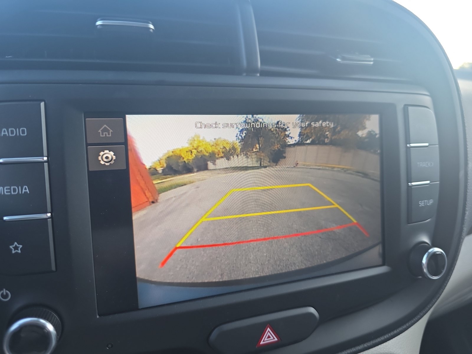 Used 2025 Kia Soul LX w/ LX Technology Package FWD image 13