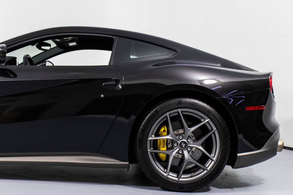Used 2014 Ferrari F12 Berlinetta RWD image 26