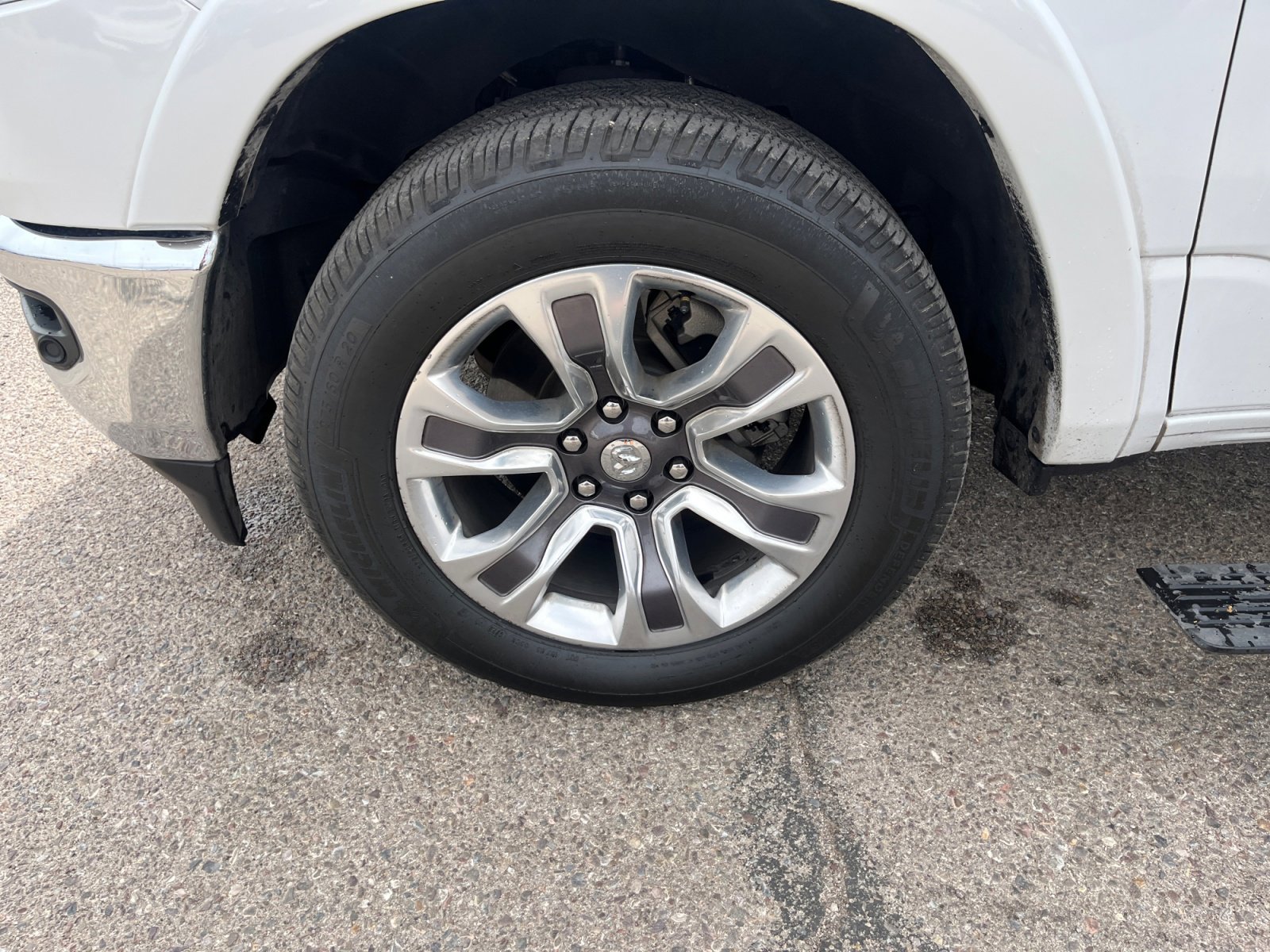 Used 2023 RAM 1500 Limited RWD image 25