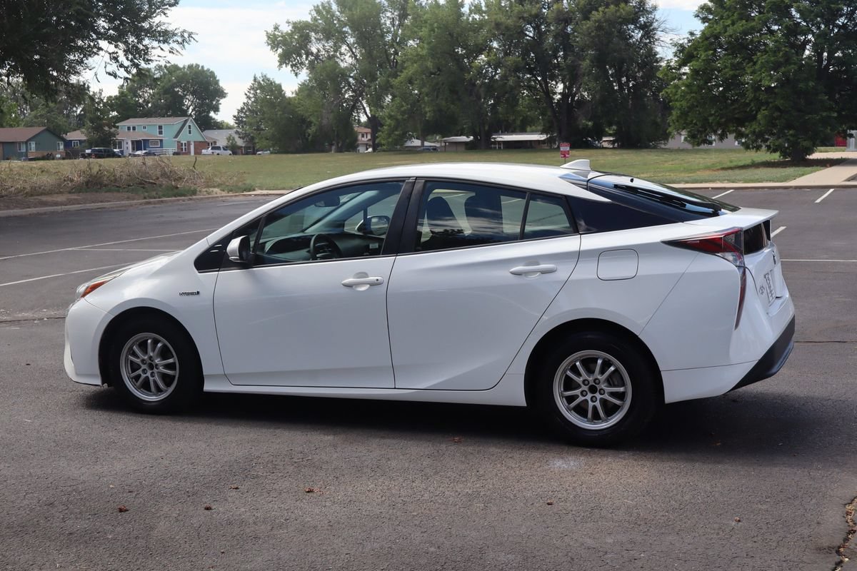 Used 2016 Toyota Prius Two FWD image 8