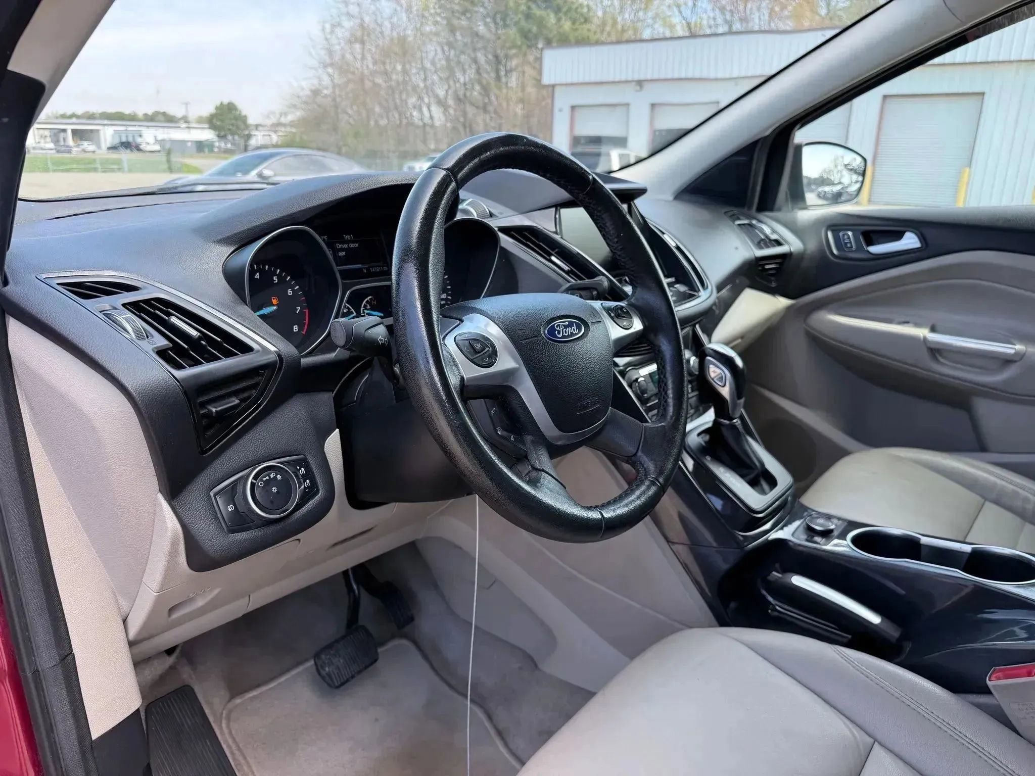 Used 2015 Ford Escape Titanium image 17