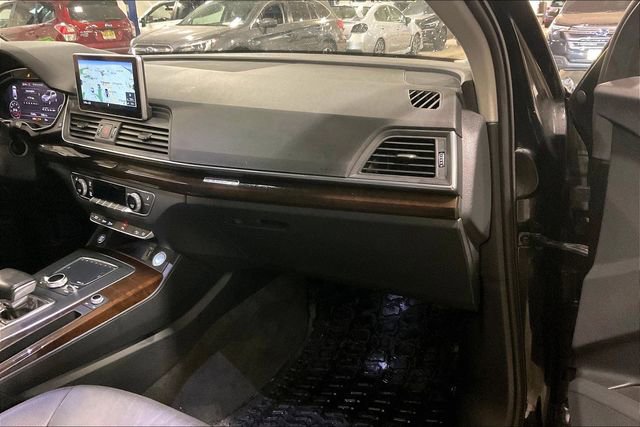 Used 2018 Audi Q5 2.0T Premium Plus w/ Premium Plus Package image 16