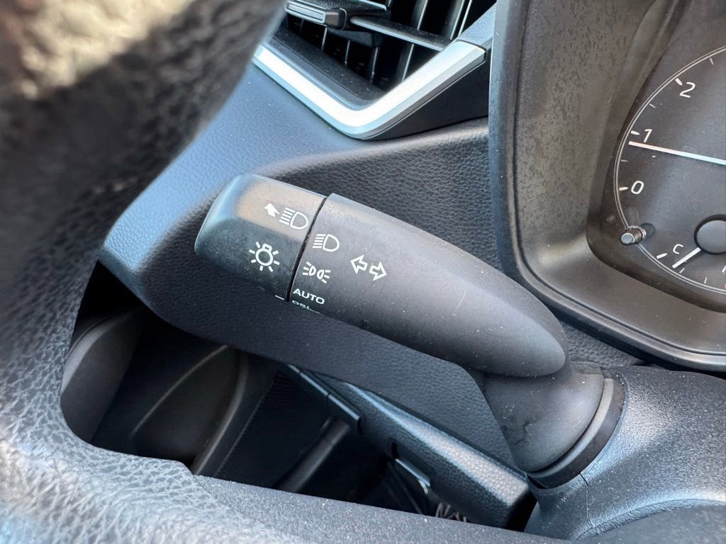 Used 2023 Toyota Corolla LE w/ Carpet Mat Package (TMS) FWD image 27