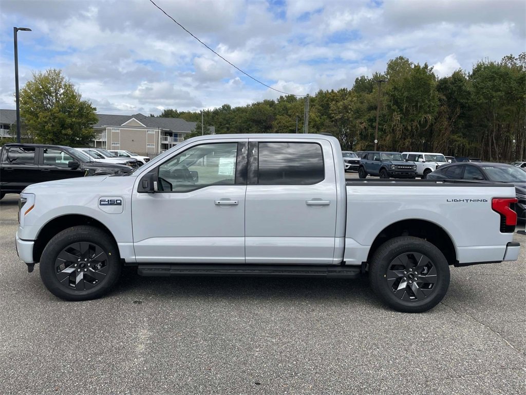 New 2025 Ford F150 Lightning Flash image 6