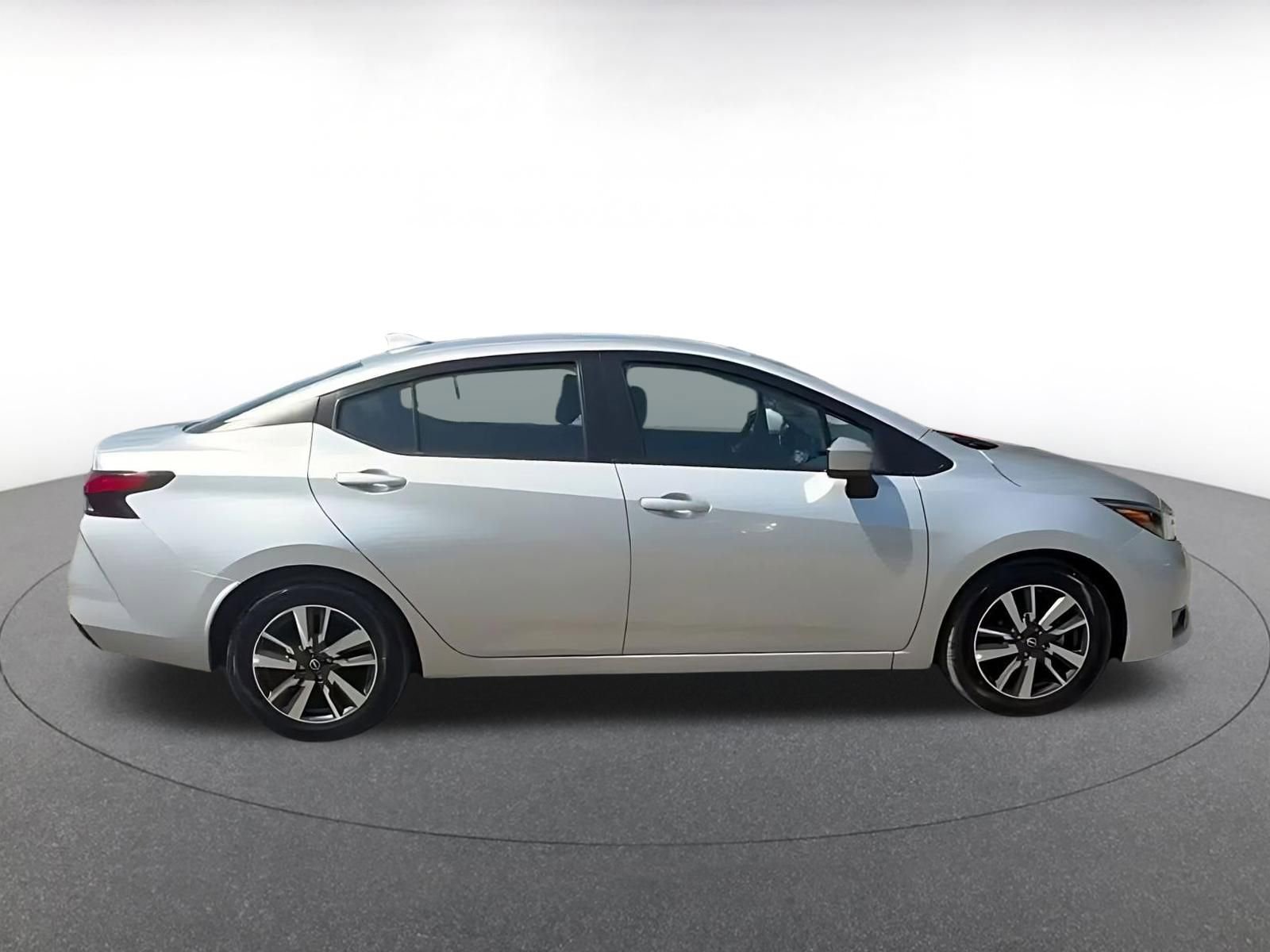 Used 2025 Nissan Versa SV FWD image 16