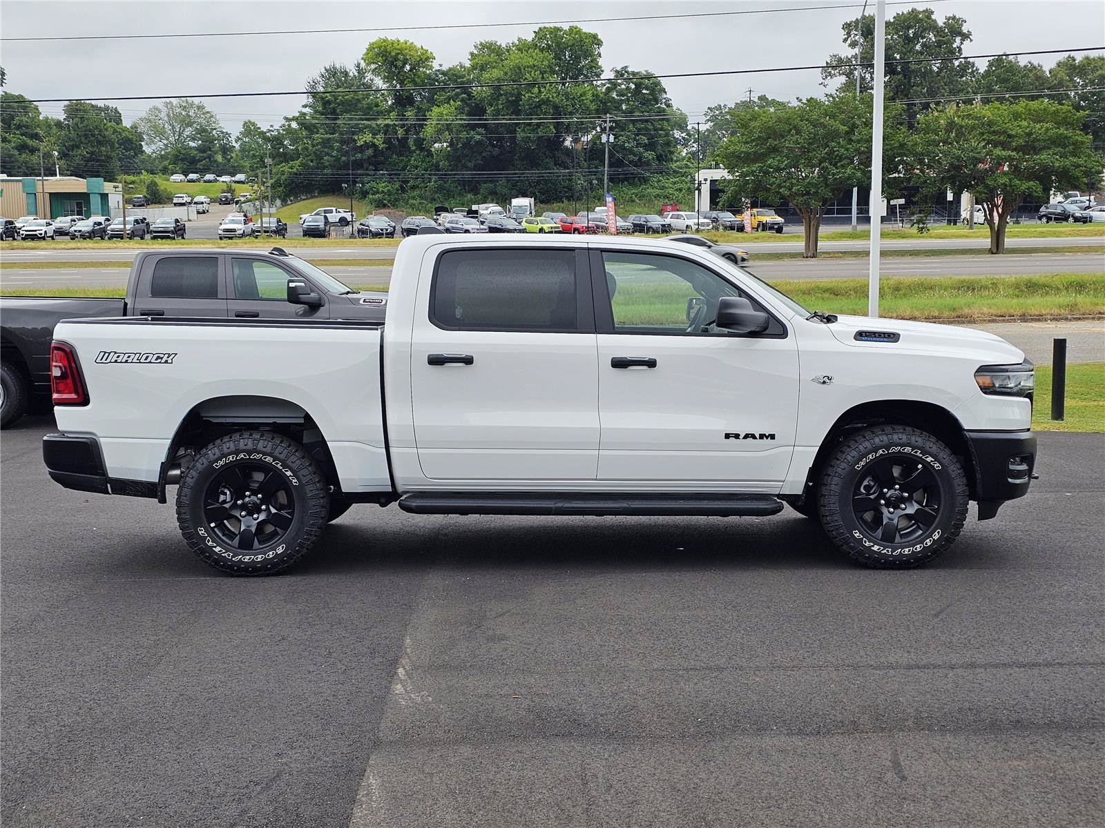New 2026 RAM 1500 Warlock AWD/4WD image 8