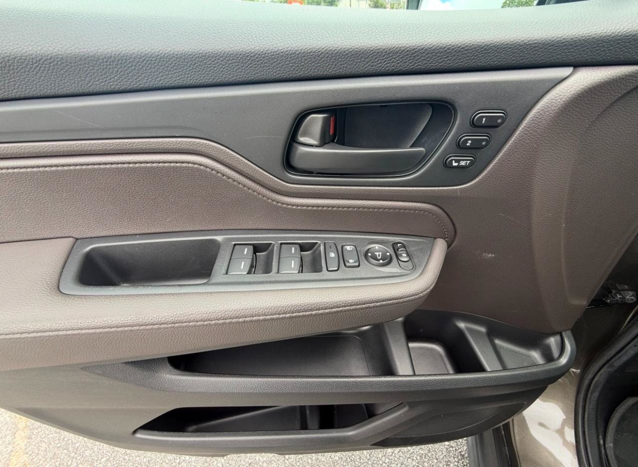 Used 2019 Honda Odyssey EX-L image 9
