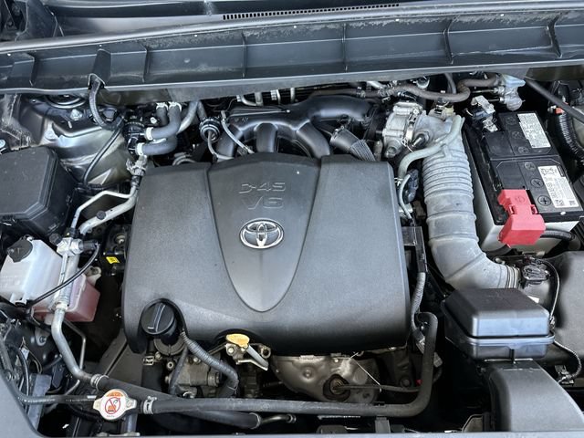 Used 2022 Toyota Highlander XLE FWD image 29