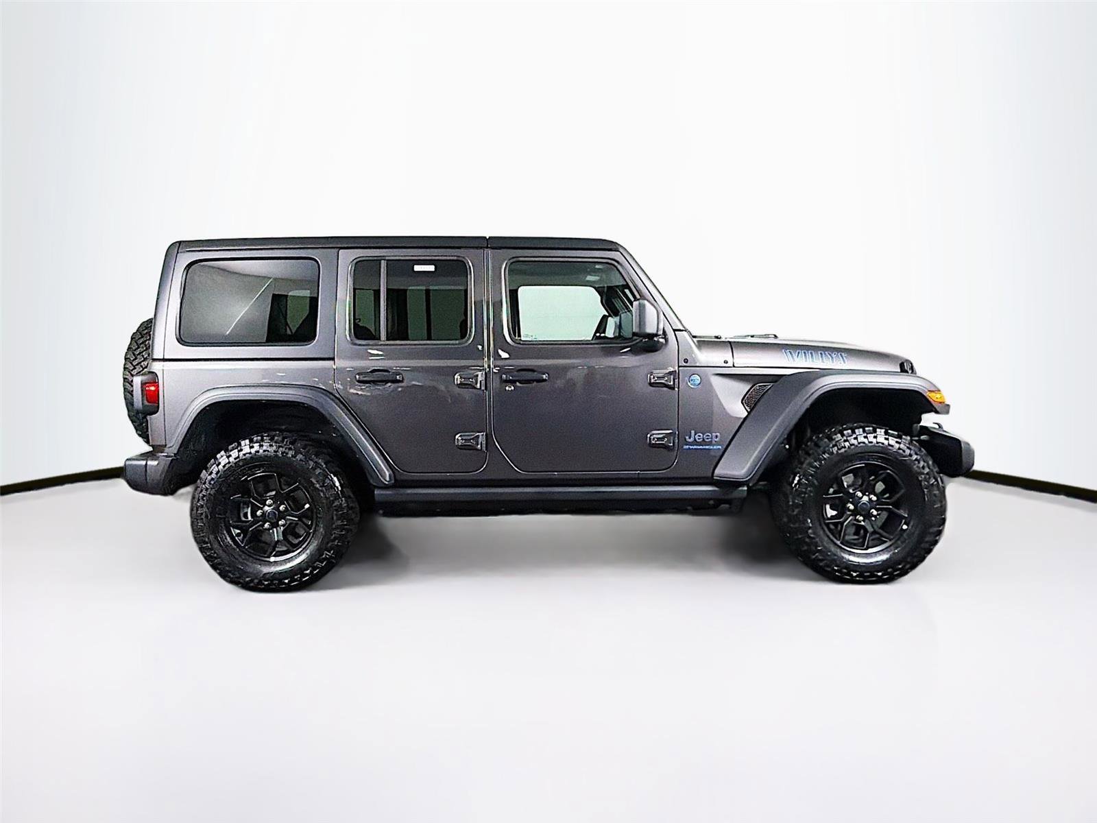 Used 2025 Jeep Wrangler Willys image 8
