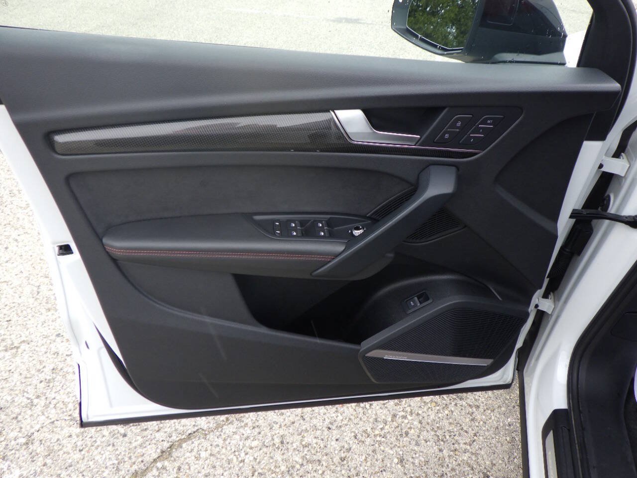 Used 2021 Audi SQ5 Prestige w/ Prestige Package AWD/4WD image 9