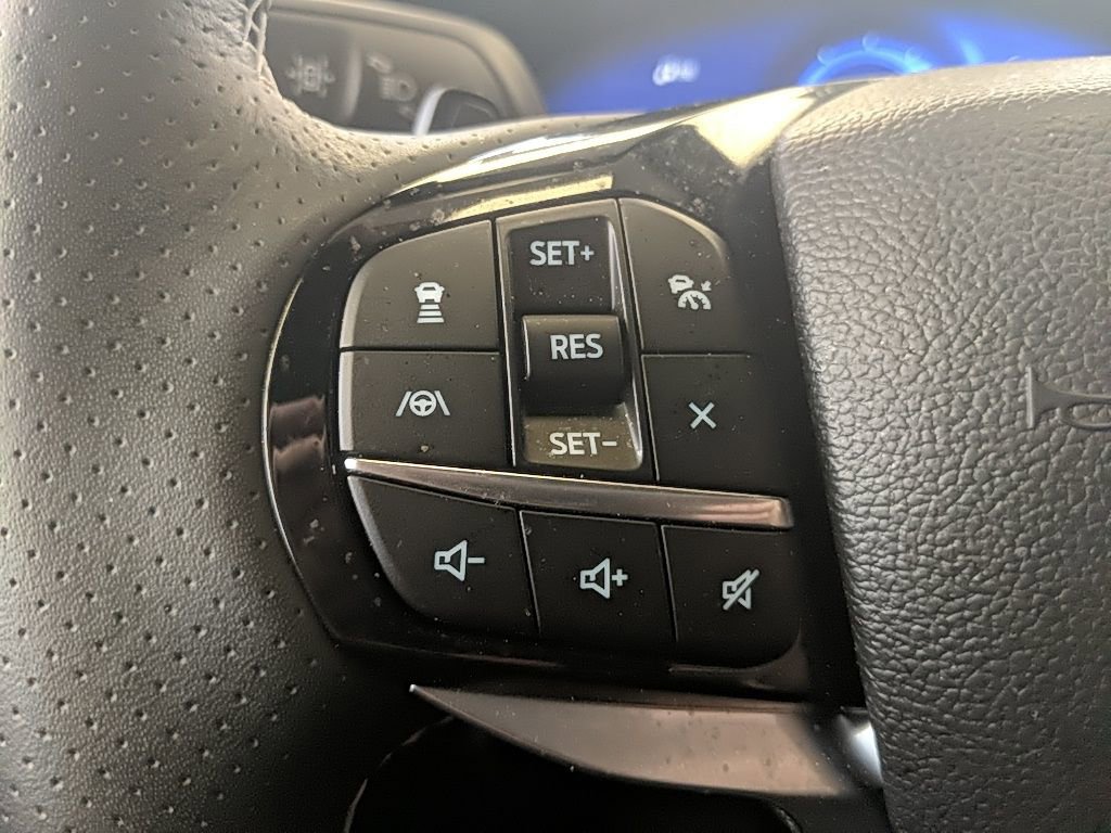 Used 2023 Ford Explorer ST w/ Equipment Group 401A image 17