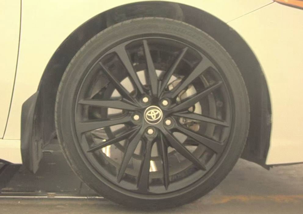 Used 2022 Toyota Camry XSE FWD image 5