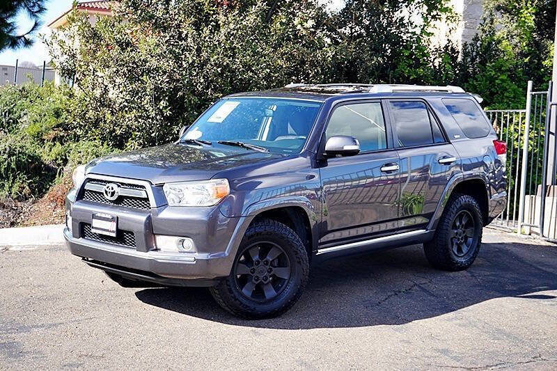 Used 2013 Toyota 4Runner SR5 w/ Convenience Pkg image 3