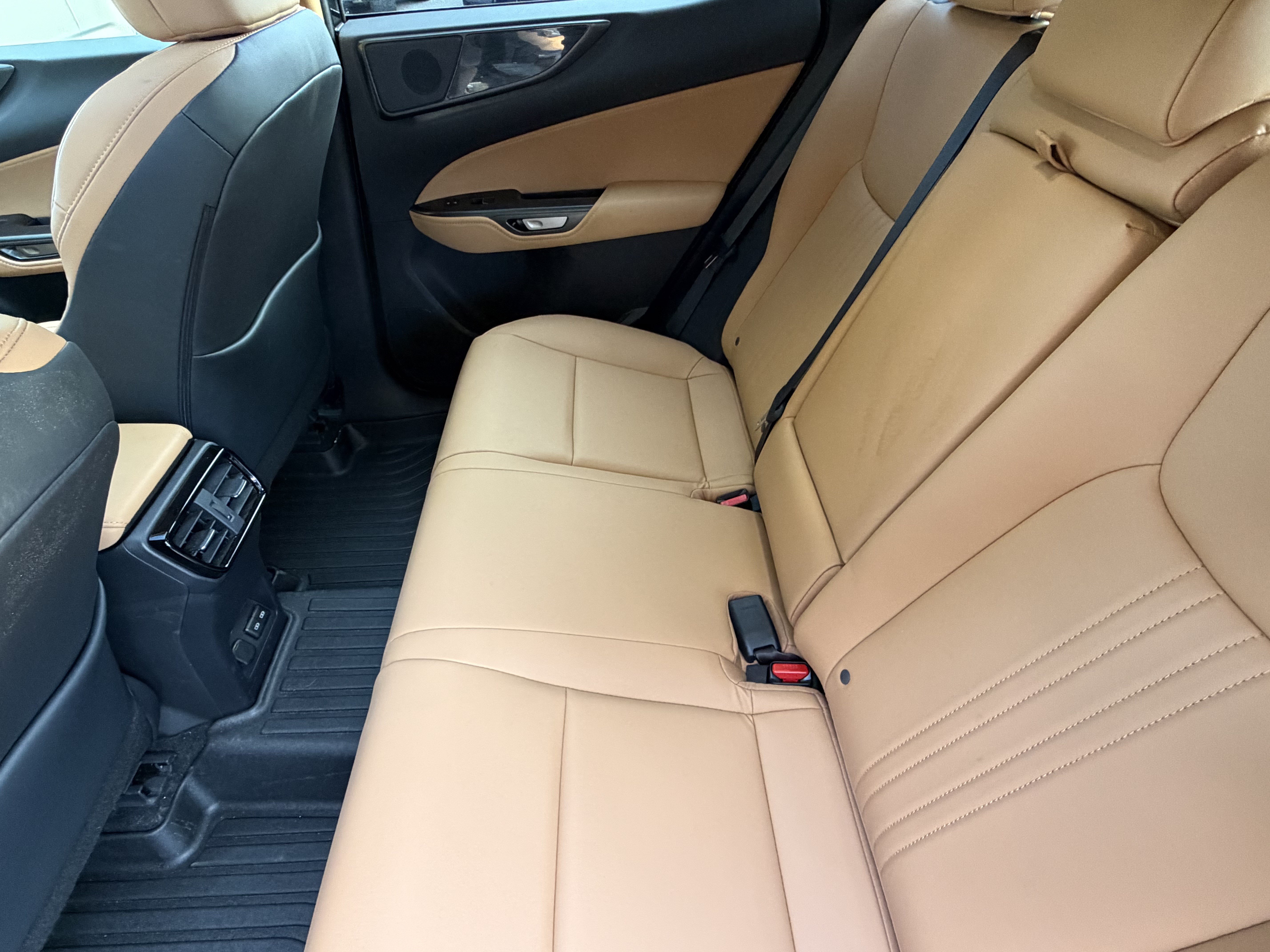Certified 2025 Lexus NX 250 FWD w/ Premium Package image 30