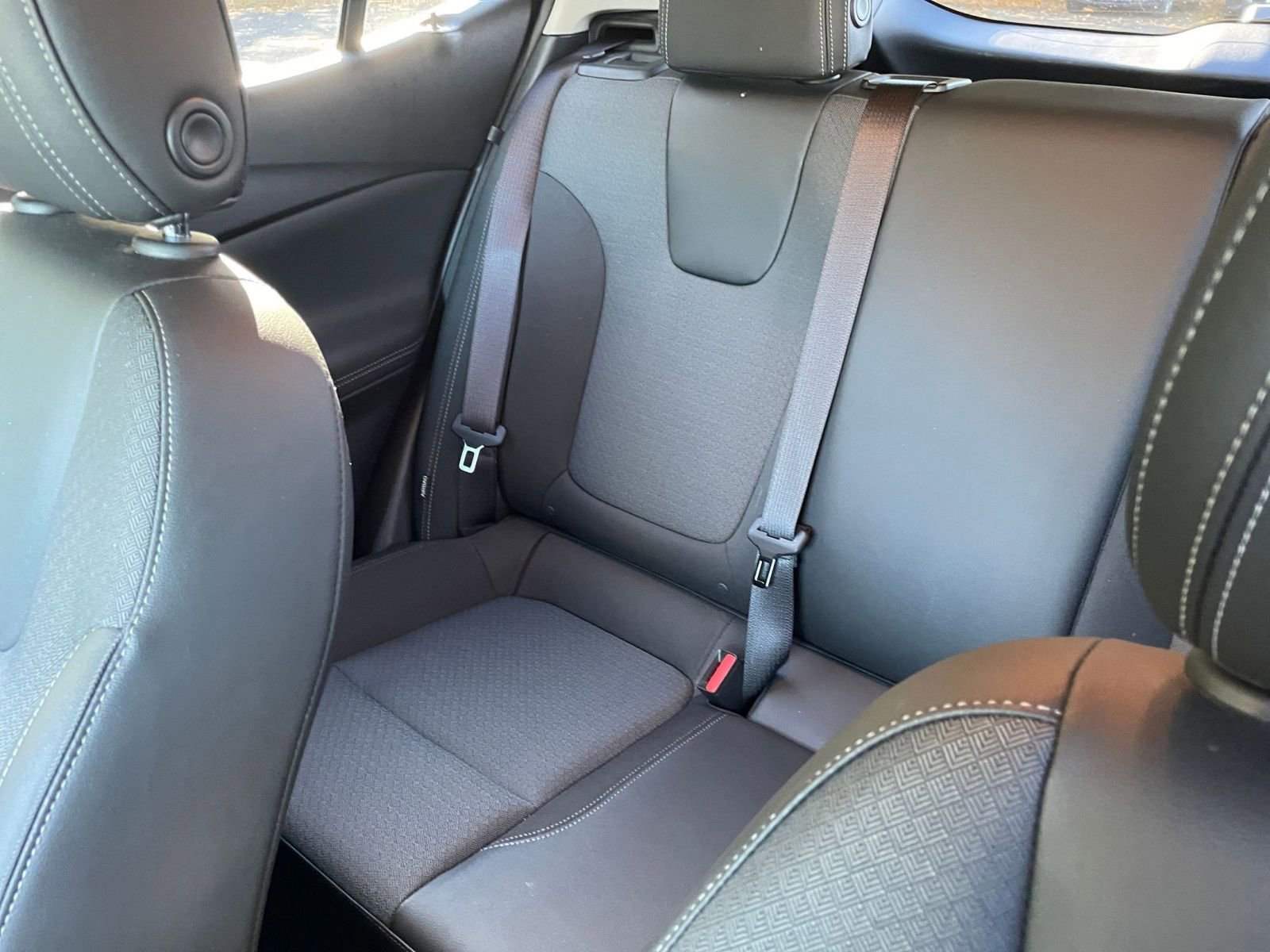 Used 2025 Buick Encore GX Preferred image 35