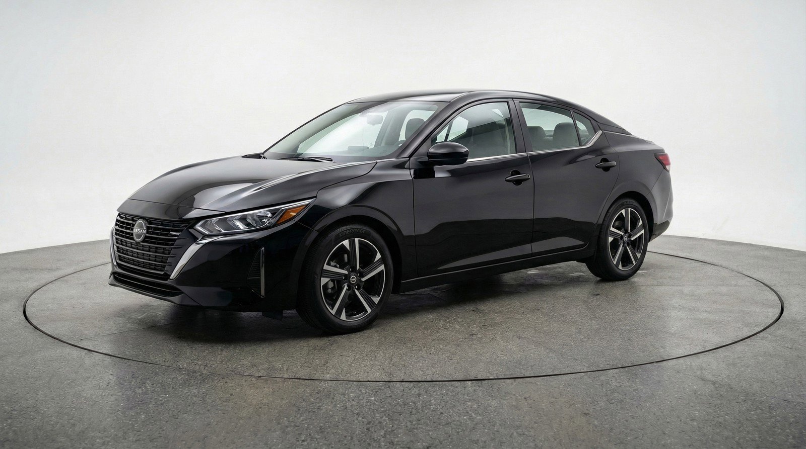 Used 2025 Nissan Sentra SV image 3