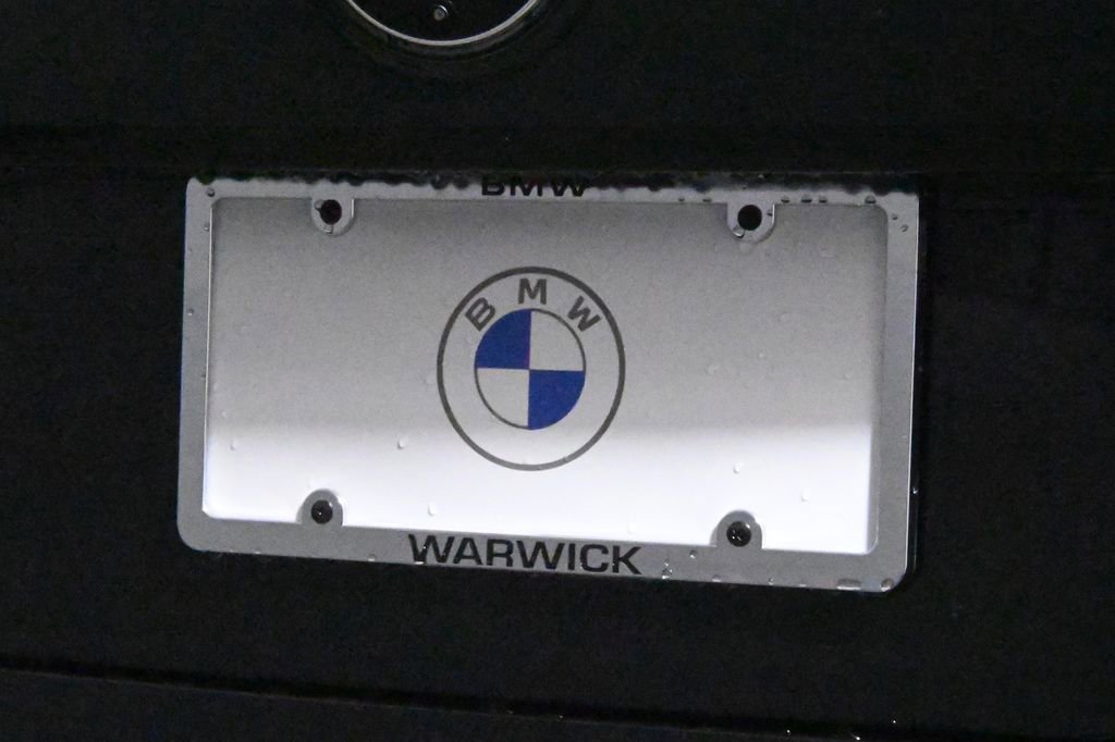 Used 2026 BMW iX xDrive45 w/ Premium Package AWD/4WD image 14