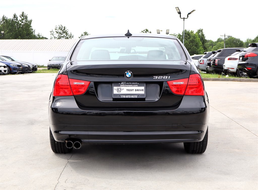 Used 2011 BMW 328i Sedan RWD image 6