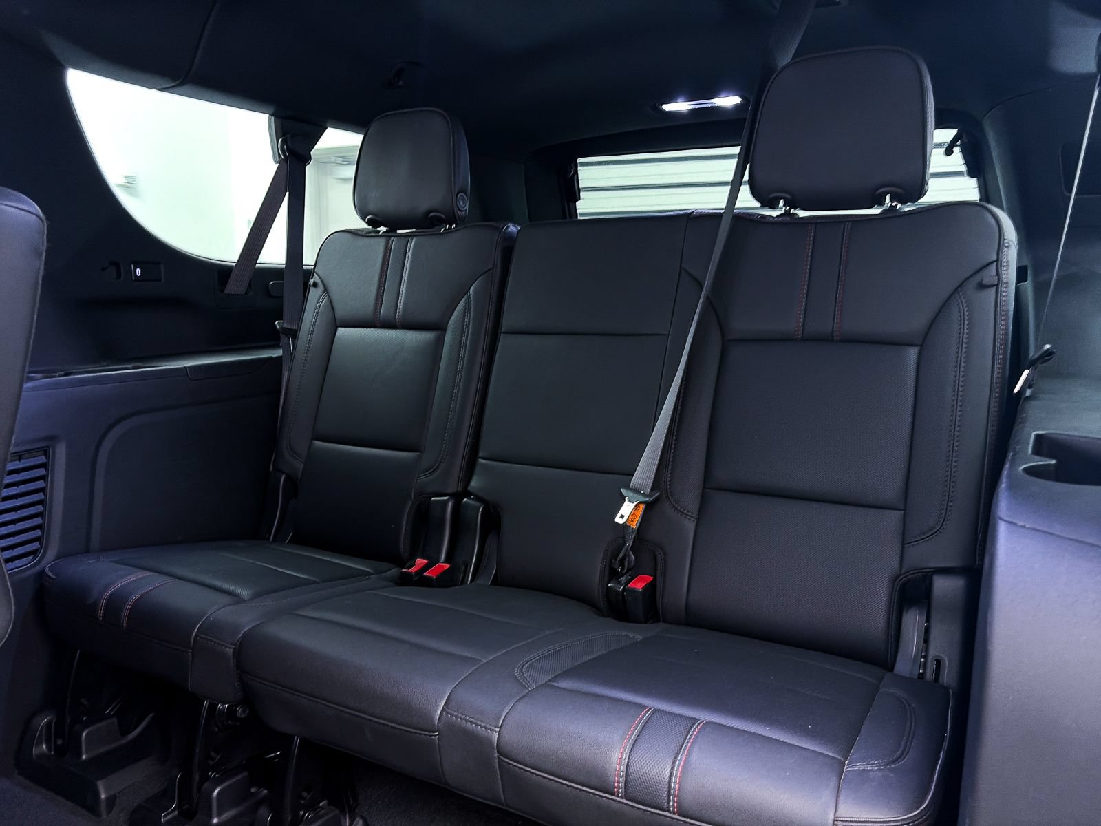 Used 2023 Chevrolet Suburban RST w/ Luxury Package RWD image 42