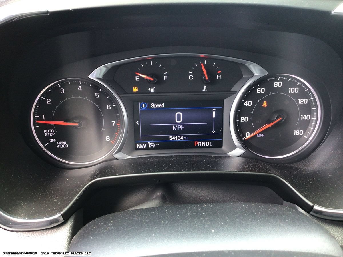 Used 2019 Chevrolet Blazer LT FWD image 13