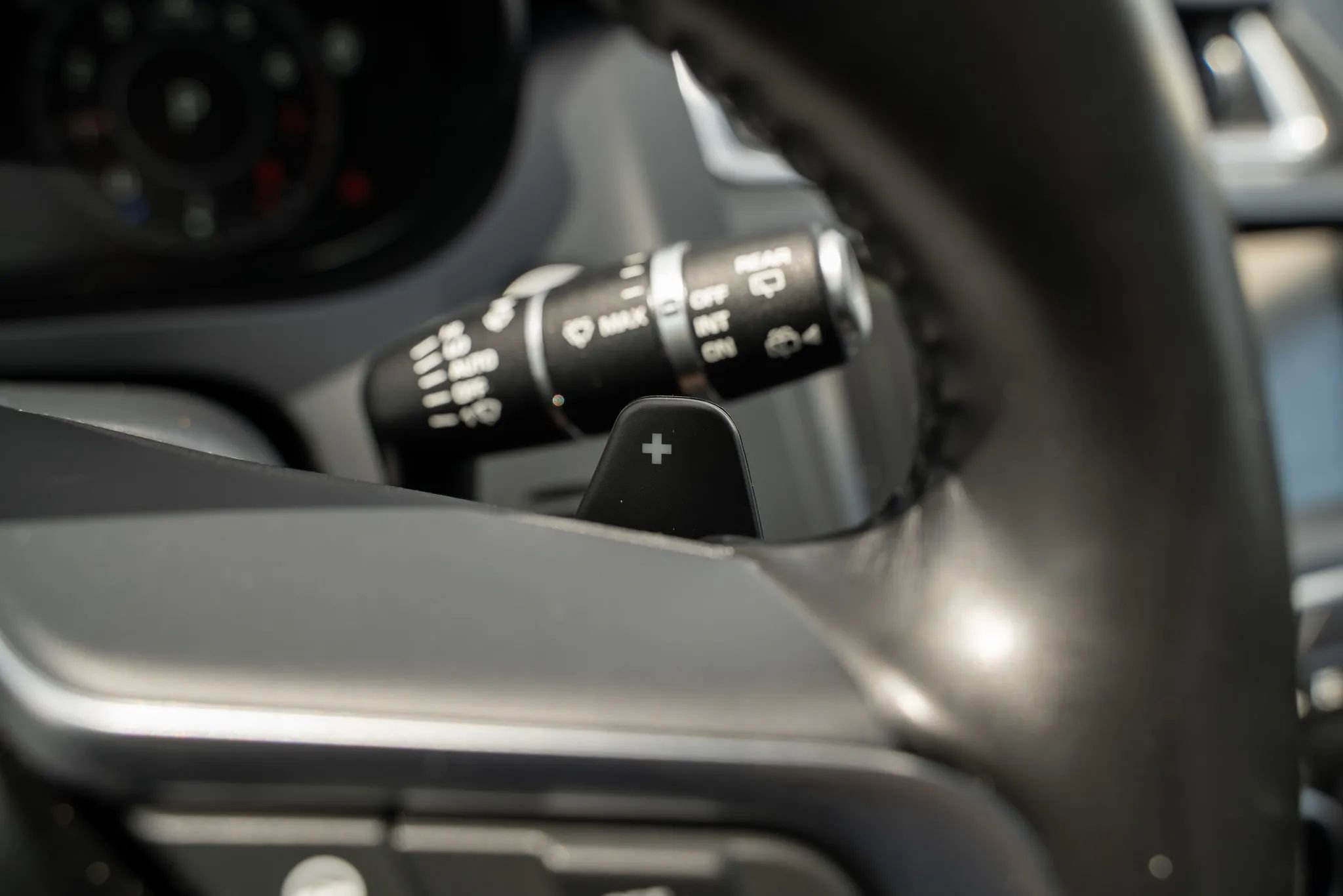 Used 2020 Jaguar E-PACE SE image 25