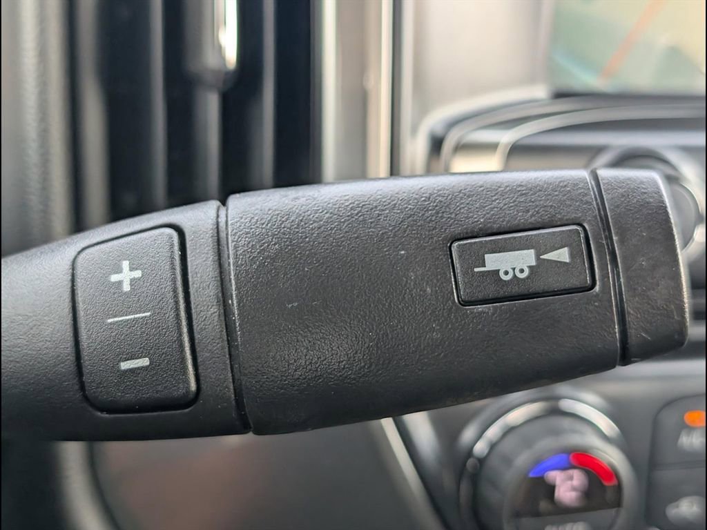 Used 2018 Chevrolet Silverado 1500 LT w/ All Star Edition image 9