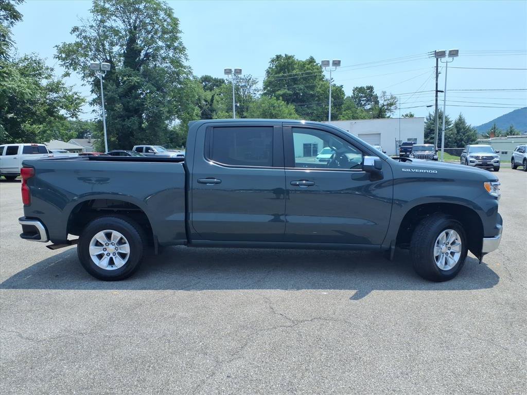 Used 2025 Chevrolet Silverado 1500 LT RWD image 3