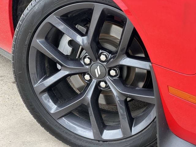 Used 2021 Dodge Challenger R/T w/ Blacktop Package RWD image 9