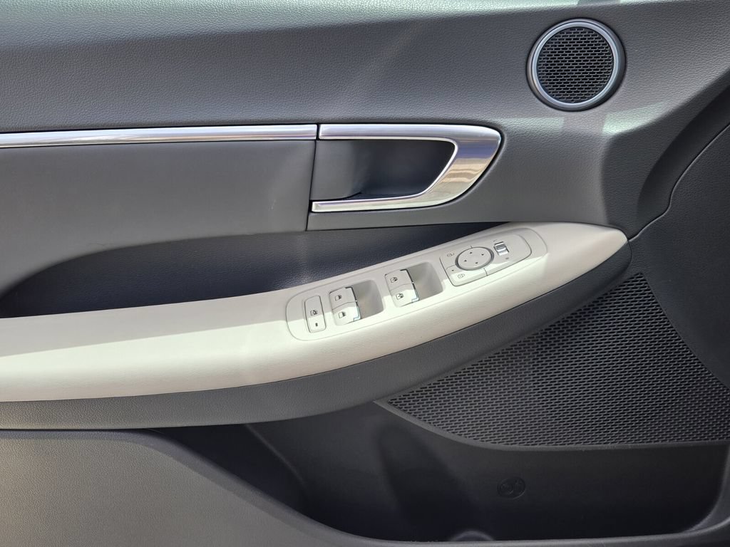 Certified 2023 Hyundai Sonata SEL FWD image 28