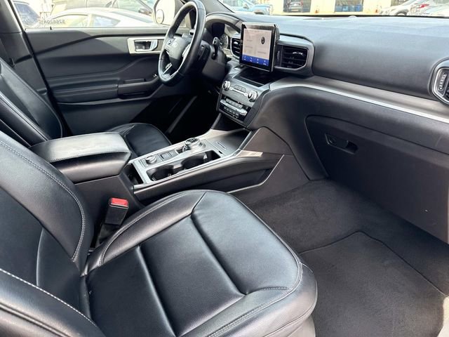 Used 2020 Ford Explorer XLT w/ Equipment Group 202A image 18