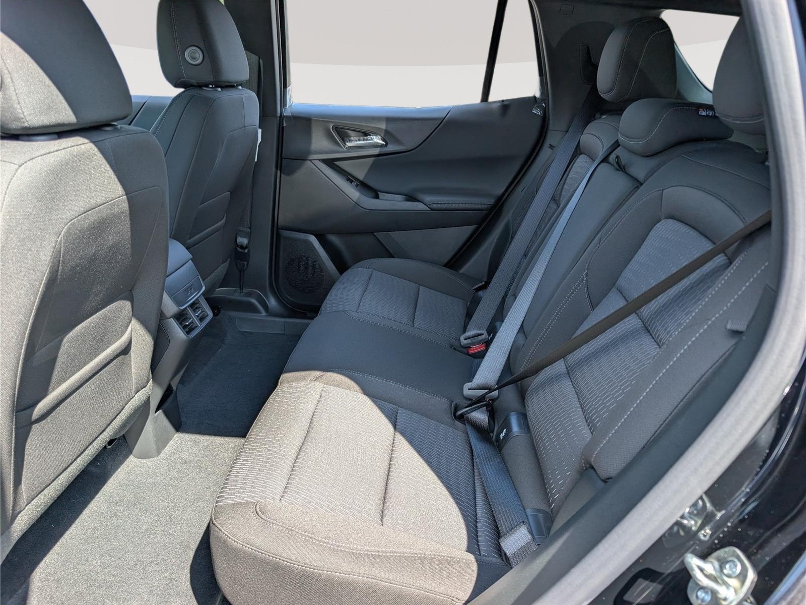 New 2027 Chevrolet Equinox LT w/ Safety and Technology Package AWD/4WD image 9