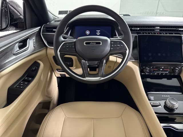 Used 2023 Jeep Grand Cherokee L Limited AWD/4WD image 25