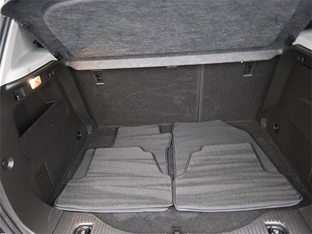 Used 2022 Chevrolet Trax LT w/ Midnight Edition image 25