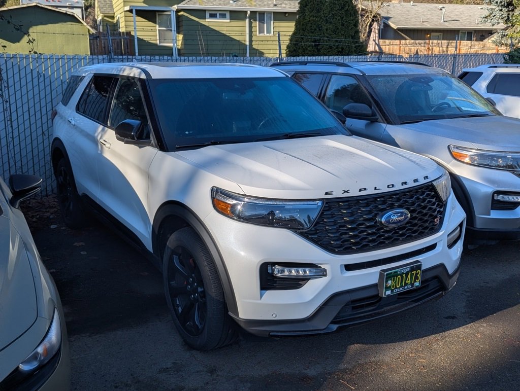 Used 2022 Ford Explorer ST w/ Equipment Group 401A image 2