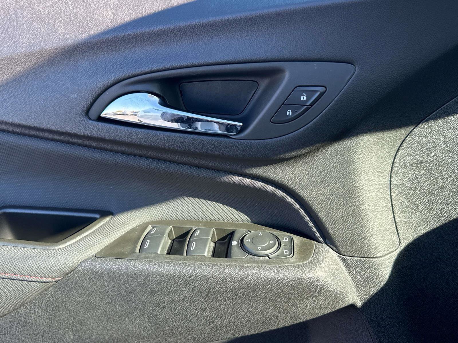 Used 2024 Chevrolet Equinox RS image 15