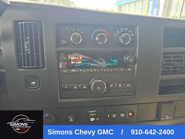 Used 2025 GMC Savana 3500 RWD image 17