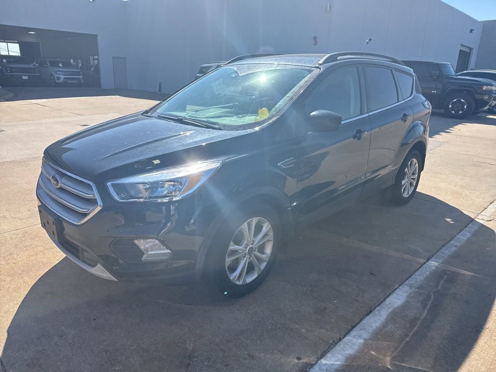 Used 2018 Ford Escape SE w/ SE Sync 3 Package image 3