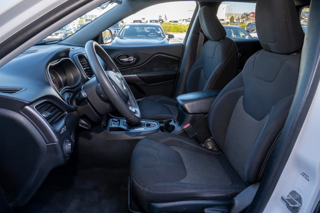 Used 2020 Jeep Cherokee Latitude image 11